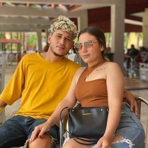 Meet your Posher, Carlos